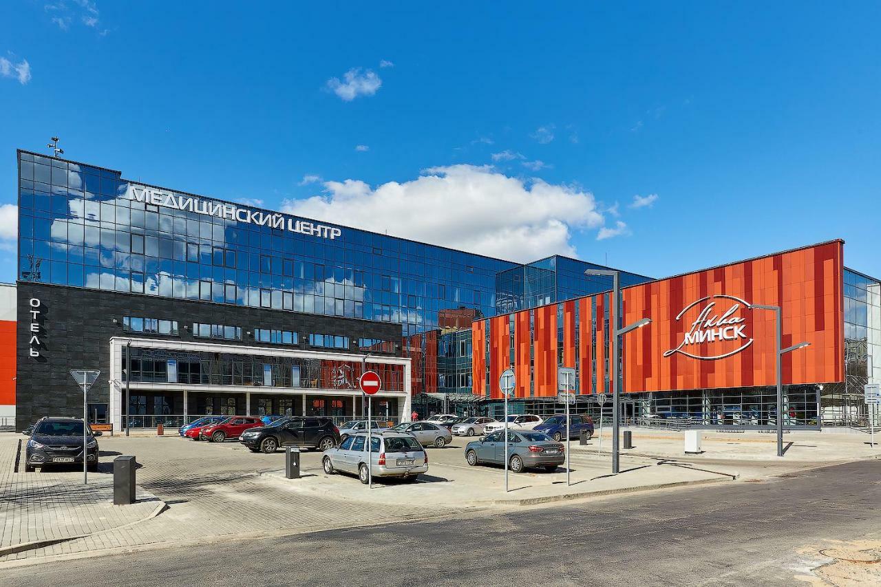 Aqua-Minsk Hotel Plus Bagian luar foto