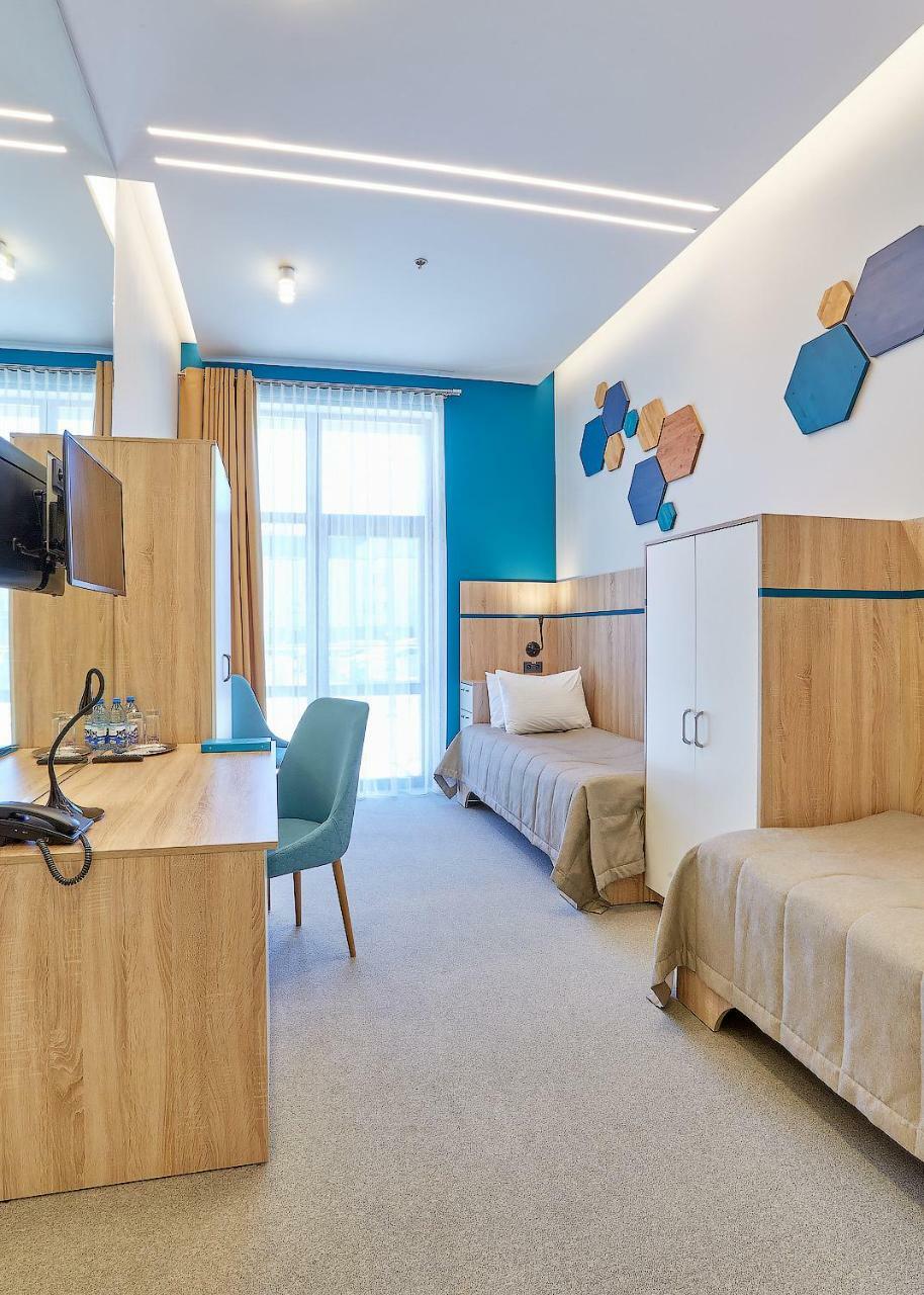 Aqua-Minsk Hotel Plus Bagian luar foto